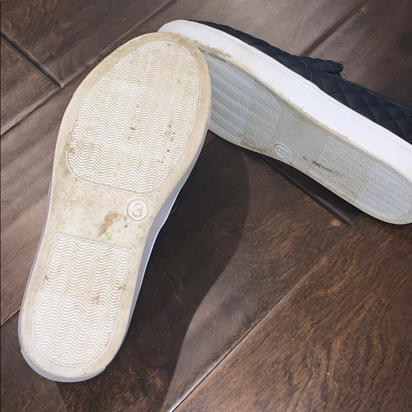 Cat and Jack tufted faux slip ons - Picture 4 of 7